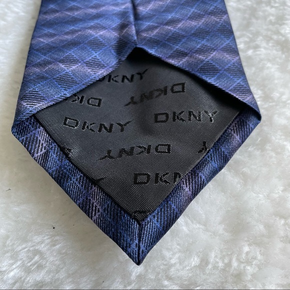 DKNY Blue and Gray Diamond Grid Printed Silk Tie - Picture 5 of 8